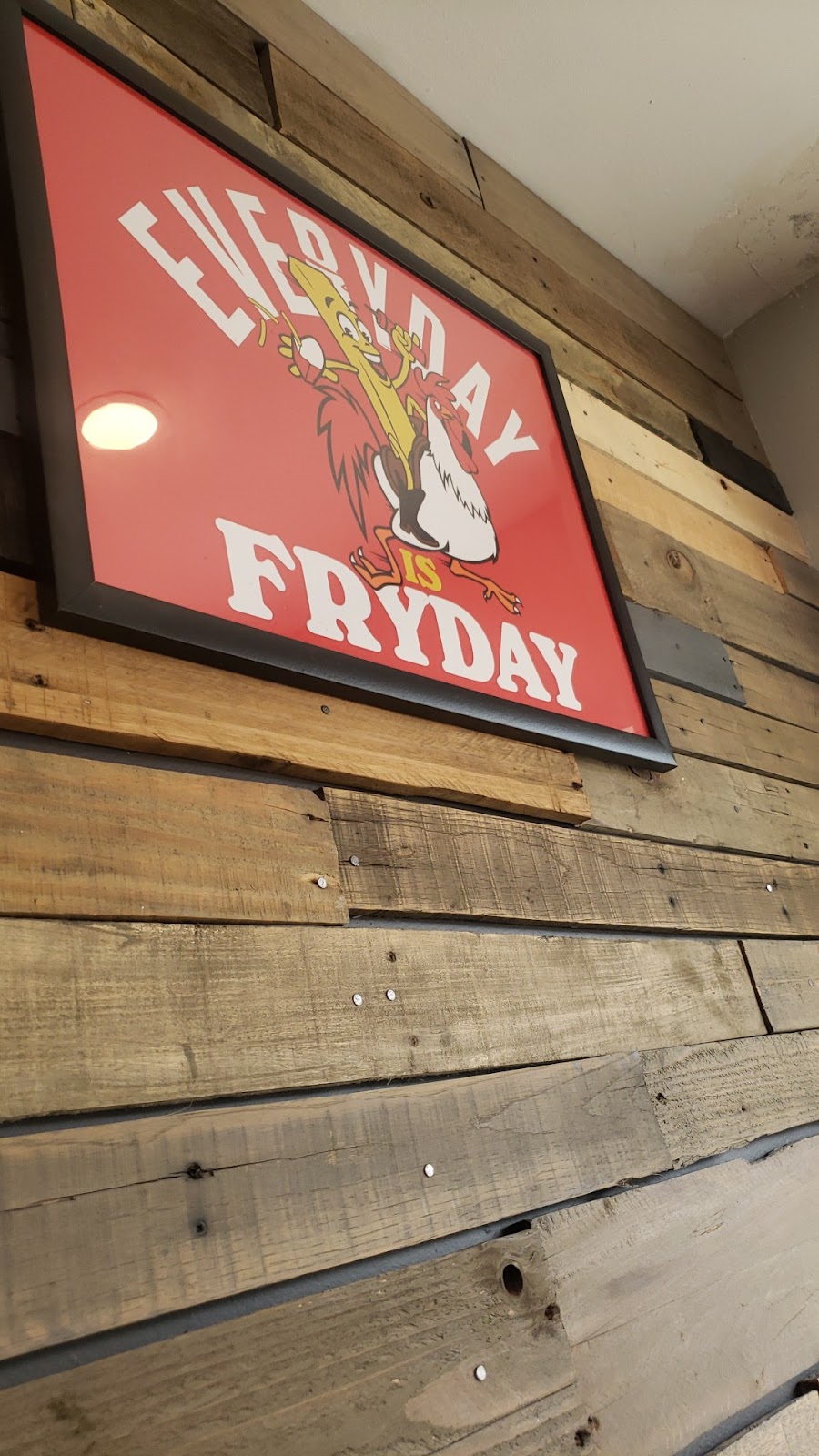 Spudz & Clucks | restaurant | 18456 Grand River Ave, Detroit, MI 48223, USA | 3136466902 OR +1 313-646-6902