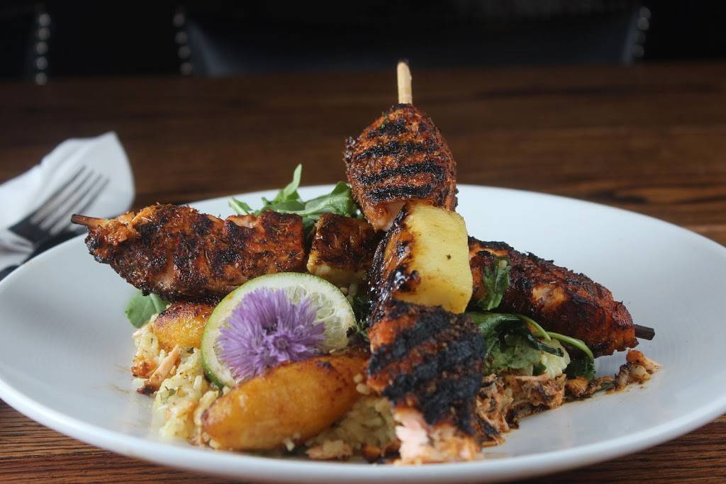 Mission Oak Grill | restaurant | 26 Green St, Newburyport, MA 01950, USA | 9784639009 OR +1 978-463-9009