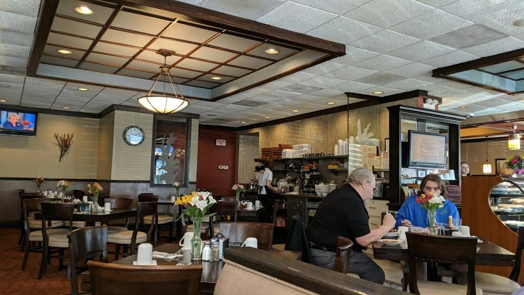 Hi-View Restaurant | restaurant | 425 W St Charles Rd, Villa Park, IL 60181, USA | 6306276611 OR +1 630-627-6611