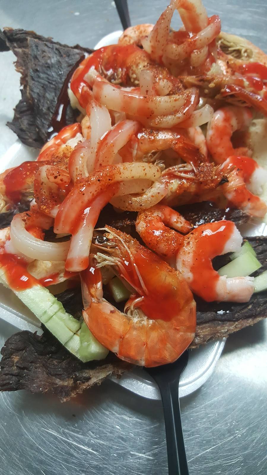 Clamatos La Cruda | restaurant | 2822 N 32nd St, Phoenix, AZ 85008, USA | 6025457741 OR +1 602-545-7741