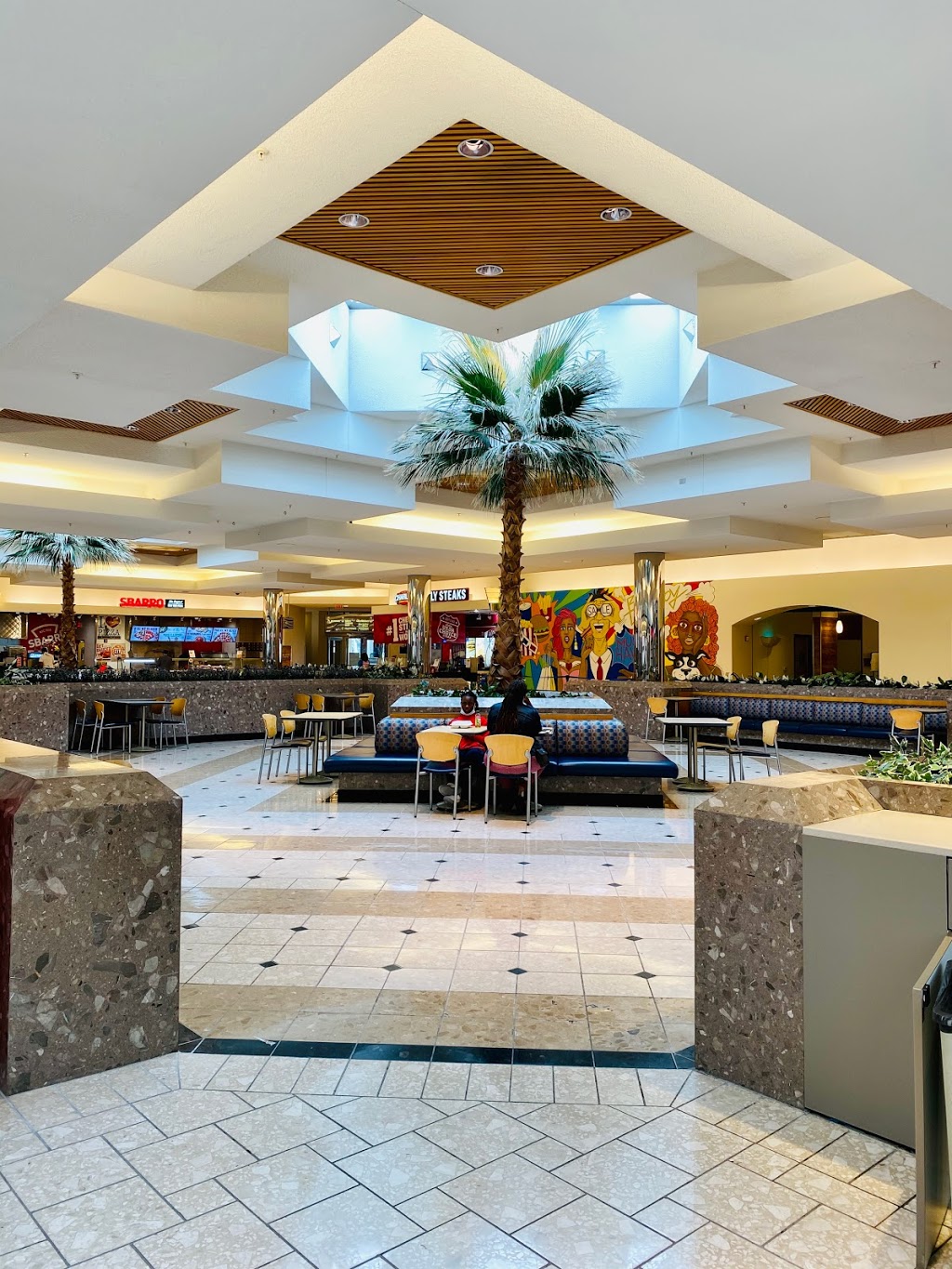 Starbucks | cafe | 300 Monticello Ave K101, Norfolk, VA 23510, USA | 7573141930 OR +1 757-314-1930