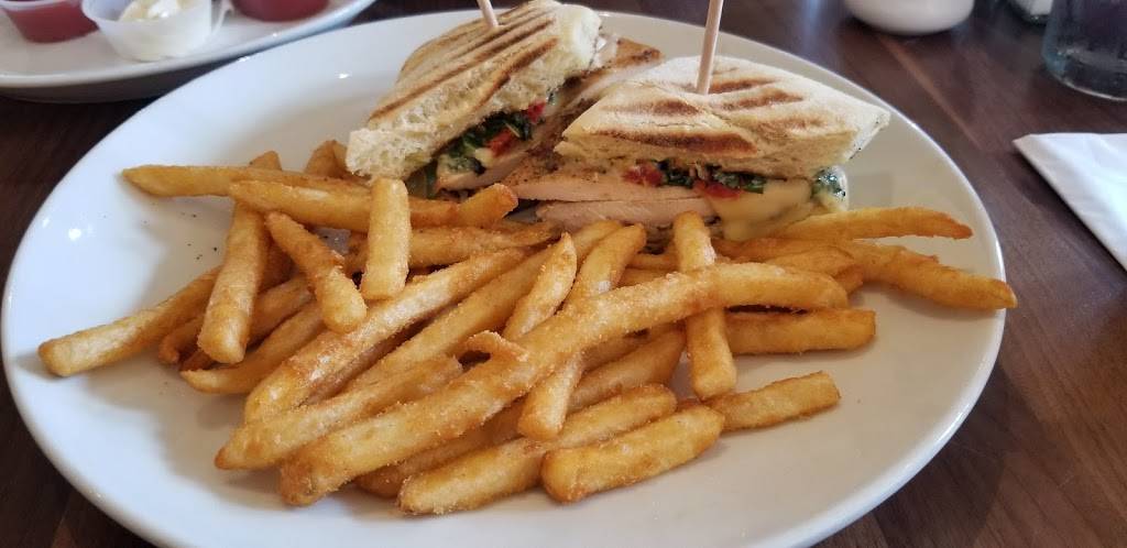 Wildberry Pancakes & Cafe | cafe | 1383 N Meacham Rd, Schaumburg, IL 60173, USA | 8475174000 OR +1 847-517-4000