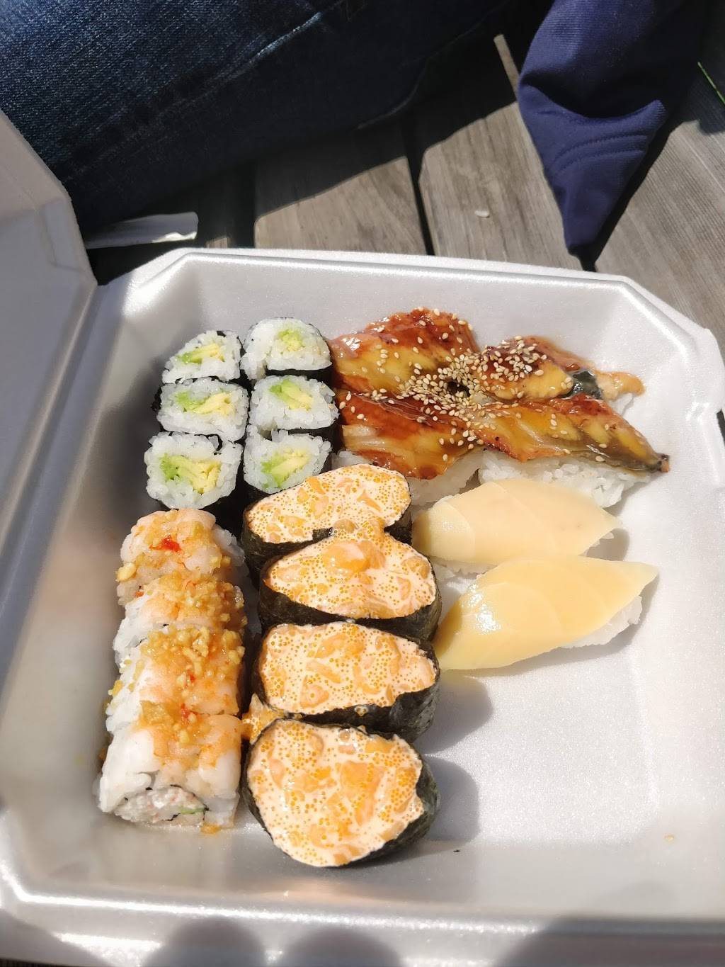 Sushi Hana | restaurant | 13503 SE Mill Plain Blvd B6, Vancouver, WA 98683, USA | 3609449659 OR +1 360-944-9659