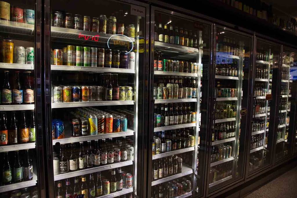 Pinocchios Beer Garden To Go | restaurant | 31 E Baltimore Ave, Media, PA 19063, USA | 6105667767 OR +1 610-566-7767