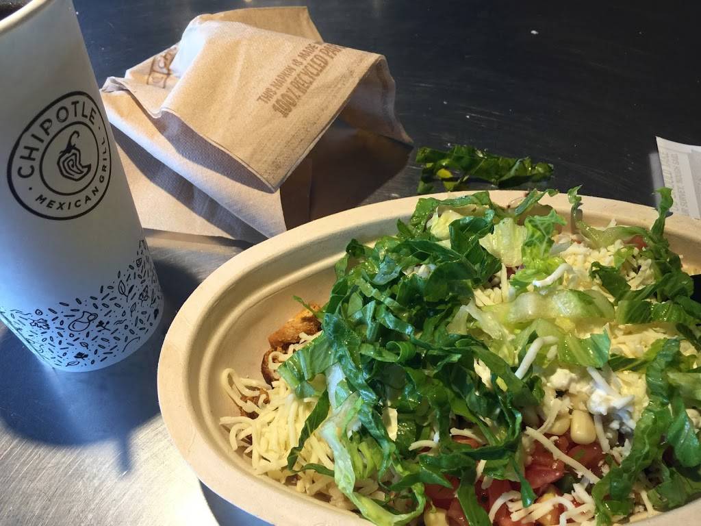 Chipotle Mexican Grill | restaurant | 580 Shelburne Rd Ste 14B, Burlington, VT 05401, USA | 8028593301 OR +1 802-859-3301