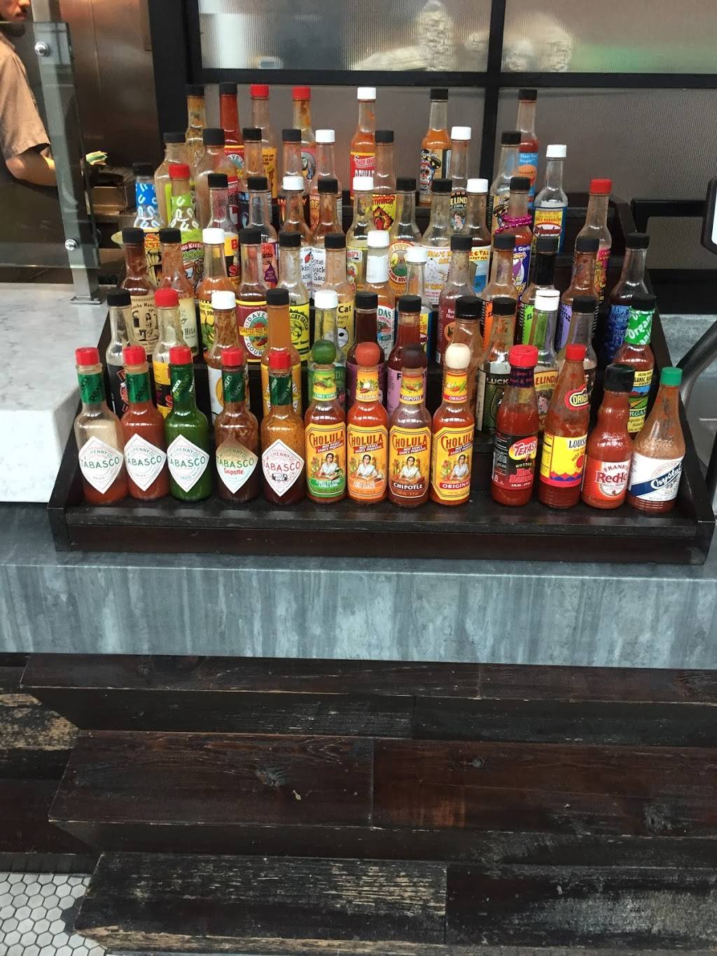 Wilbur Mexicana | restaurant | 552 King St W, Toronto, ON M5V 1M3, Canada | 4167921878 OR +1 416-792-1878