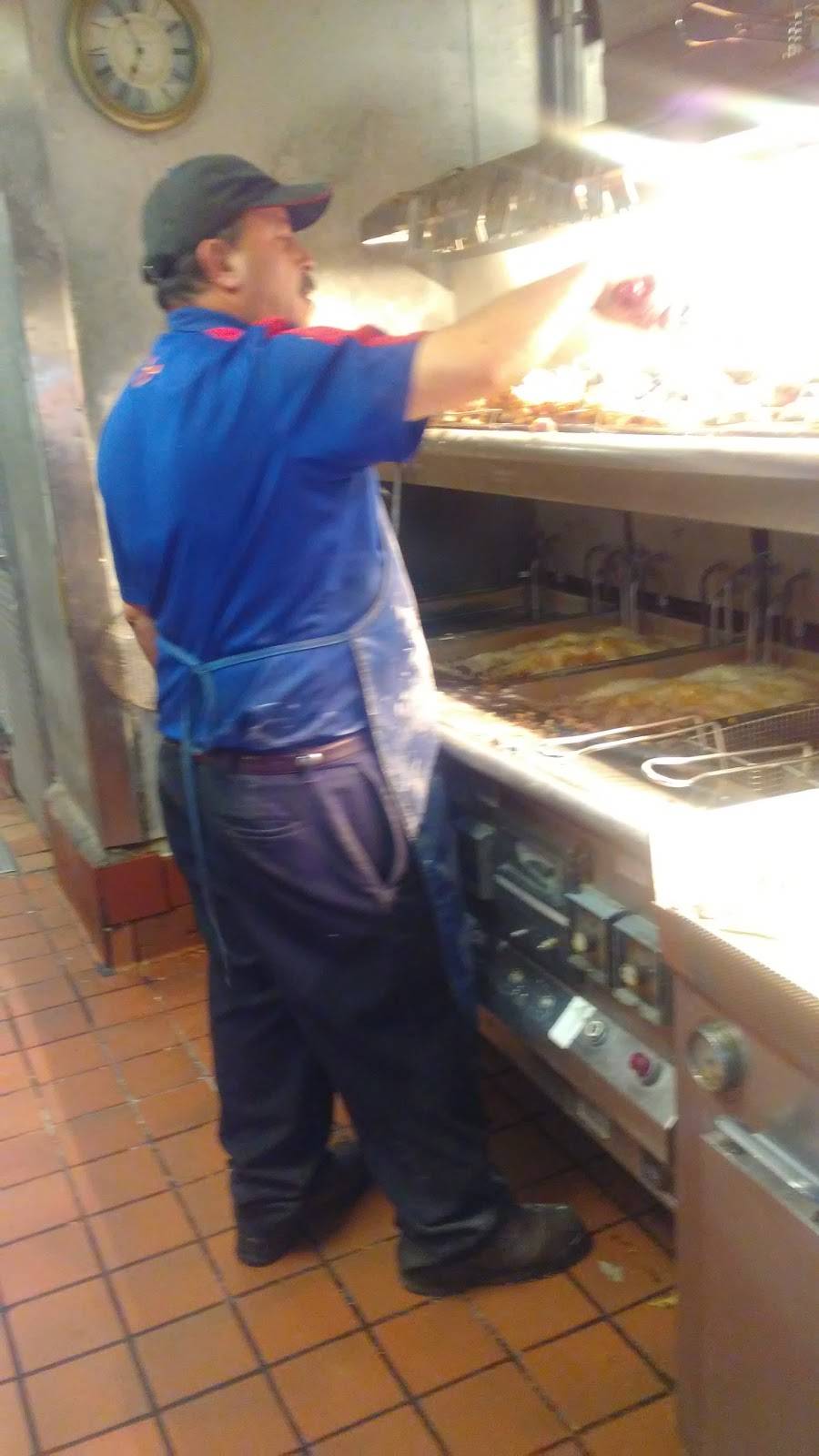 Churchs Chicken | restaurant | 2317 W Ledbetter Dr, Dallas, TX 75224, USA | 2143301032 OR +1 214-330-1032