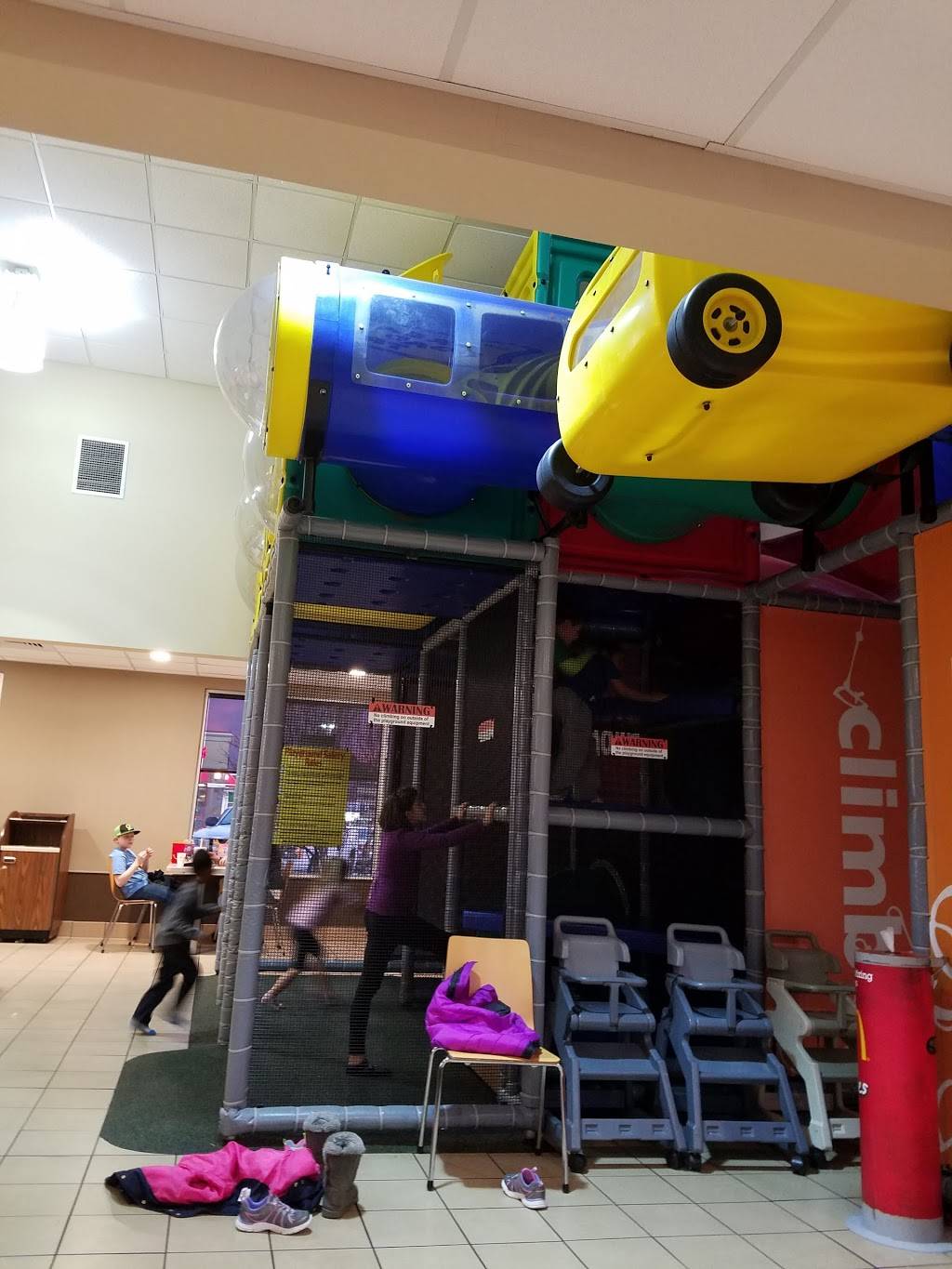 McDonalds | cafe | 5511 Godfrey Rd, Godfrey, IL 62035, USA | 6184665810 OR +1 618-466-5810