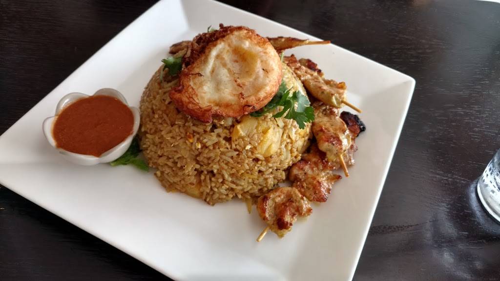 Nua Haus Thai, Sushi & Drafthouse | restaurant | 7203 Columbia Pike, Annandale, VA 22003, USA | 7037500880 OR +1 703-750-0880