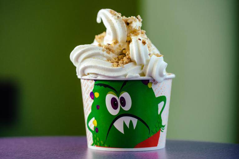Monster Yogurt | restaurant | 9540 Garland Rd, Dallas, TX 75218, USA | 2143216363 OR +1 214-321-6363
