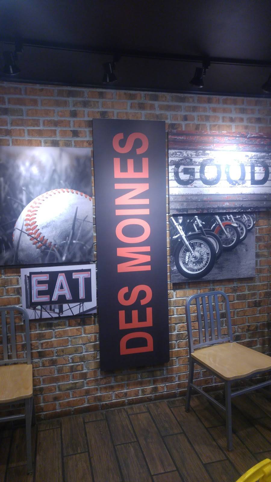 Pizza Hut | meal takeaway | 1600 Euclid Ave, Des Moines, IA 50313, USA | 5152447700 OR +1 515-244-7700