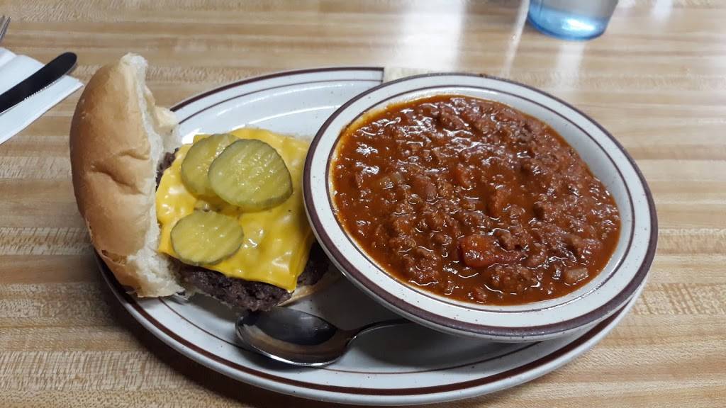 Home Town Cafe | restaurant | 403 1st Ave S, St James, MN 56081, USA | 5073754955 OR +1 507-375-4955