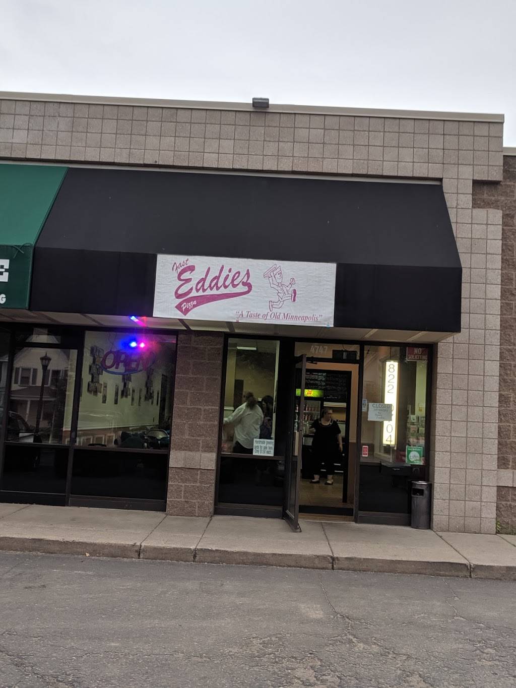 Fast Eddies Pizza | meal delivery | 4747 Nicollet Ave, Minneapolis, MN 55419, USA | 6128220704 OR +1 612-822-0704