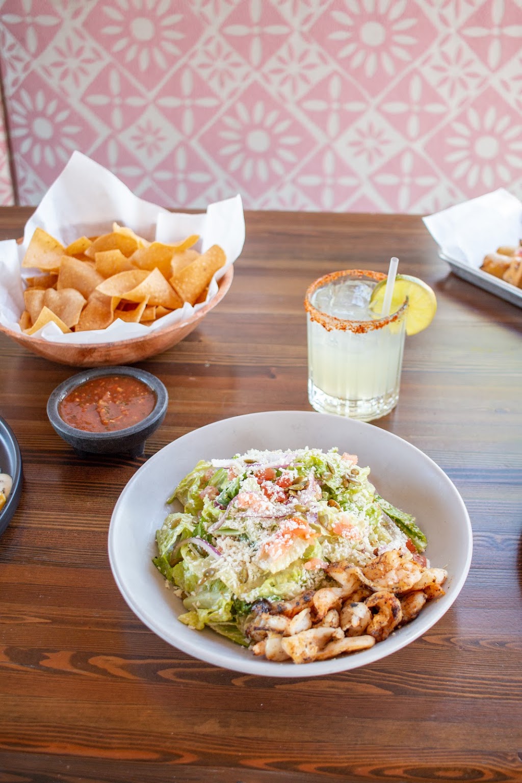 Cantina Gueros Goodyear | restaurant | 15375 W McDowell Rd, Goodyear, AZ 85338, USA | 6236008694 OR +1 623-600-8694