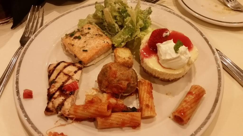 Maggianos Little Italy | restaurant | 2089 W Big Beaver Rd, Troy, MI 48084, USA | 2482051060 OR +1 248-205-1060