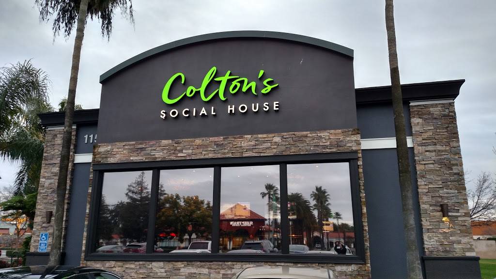 Coltons Social House | restaurant | 1150 Shaw Ave, Clovis, CA 93612, USA | 5597216655 OR +1 559-721-6655