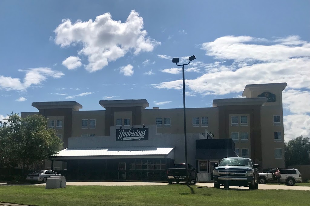 Underdogs Grill & Chill | restaurant | 505 Constitution Dr, West Monroe, LA 71292, USA | 3185704912 OR +1 318-570-4912