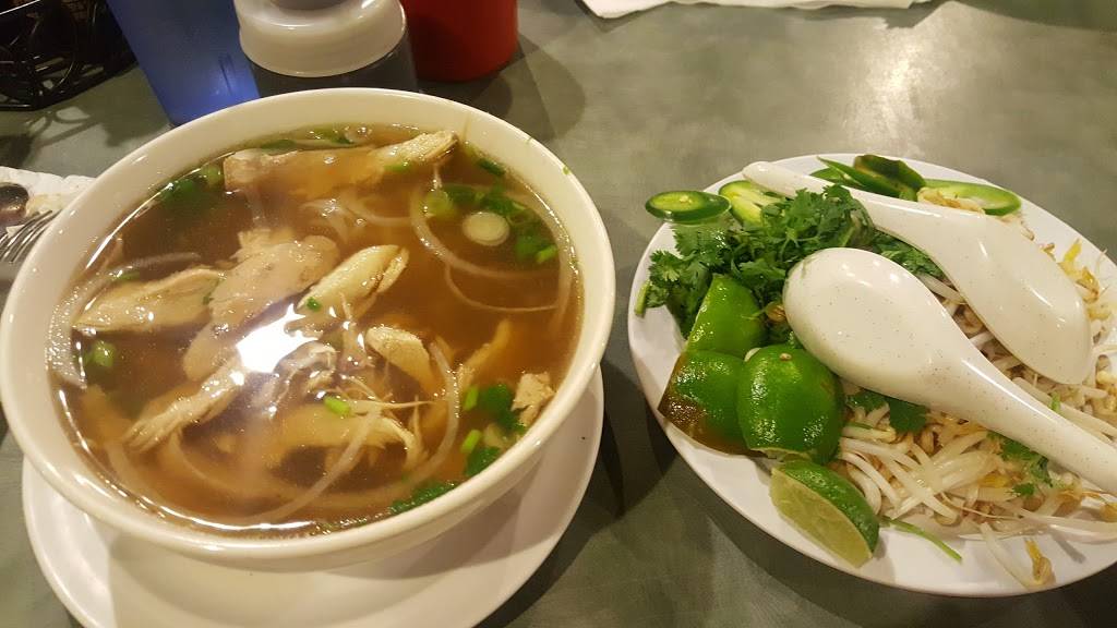 Pho Tre Bien | restaurant | 6946 Gateway Blvd E, El Paso, TX 79915, USA | 9155980166 OR +1 915-598-0166
