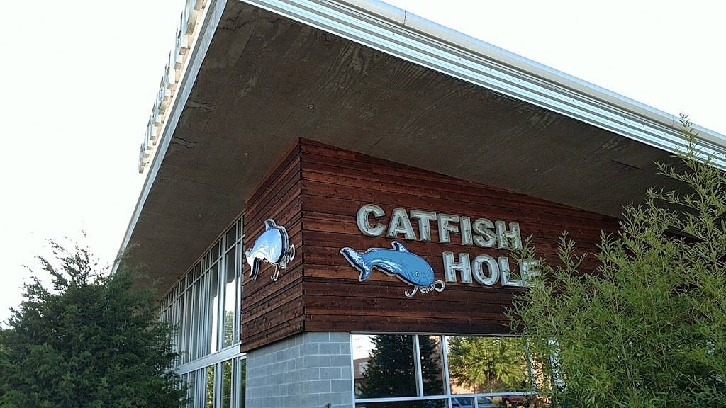 Catfish Hole Alma | restaurant | 24 Collum Ln W, Alma, AR 72921, USA | 4796329718 OR +1 479-632-9718