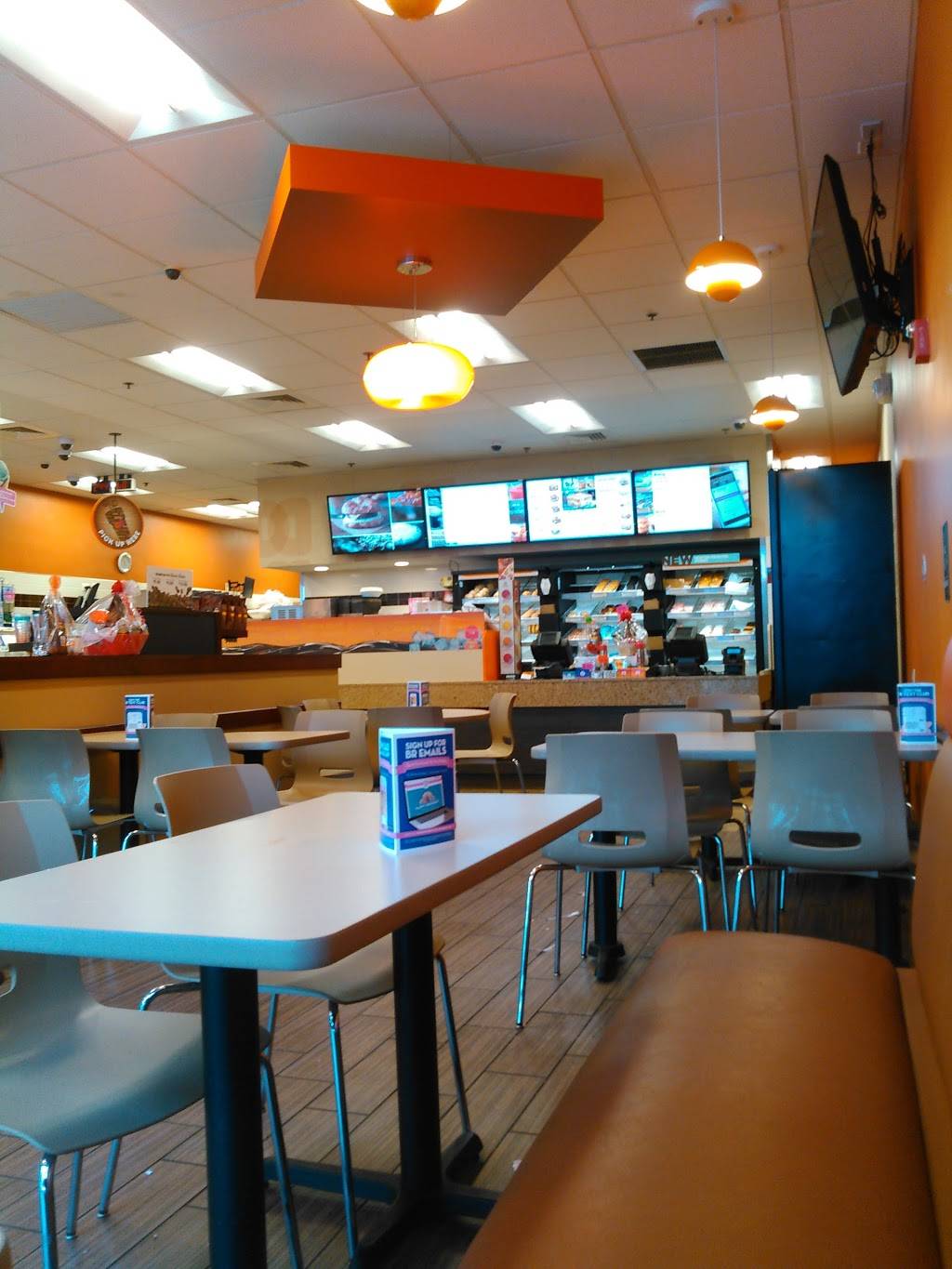 Dunkin Donuts | cafe | W, 11309 W 143rd St, Orland Park, IL 60467, USA | 7083647150 OR +1 708-364-7150