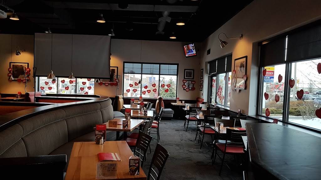 Boston Pizza | restaurant | 8 Salem Rd S, Ajax, ON L1S 7T7, Canada | 9056861908 OR +1 905-686-1908