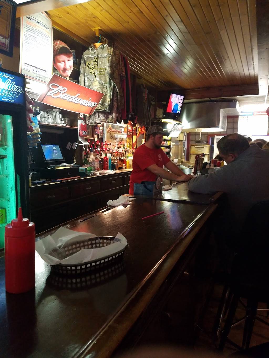 Brewskies Bar & Grill | restaurant | 110 E Main St, Utica, MN 55979, USA | 5079323485 OR +1 507-932-3485