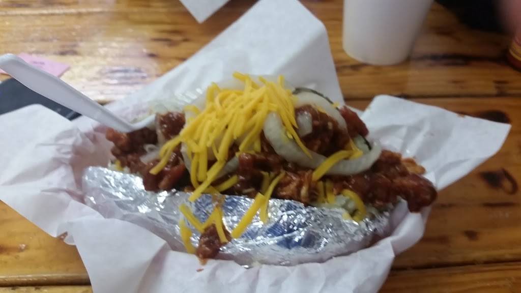 Spud Ranch | restaurant | 1330 Aquarena Springs Dr #112, San Marcos, TX 78666, USA | 5128057783 OR +1 512-805-7783