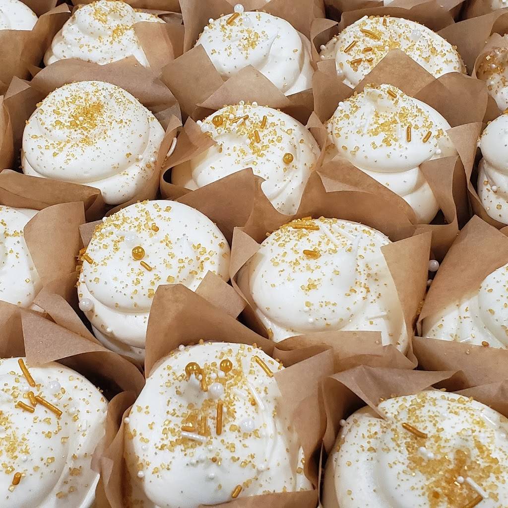 Servente Bakery & Cafe | bakery | 1032 Great Plain Ave, Needham, MA 02492, USA | 5083264670 OR +1 508-326-4670