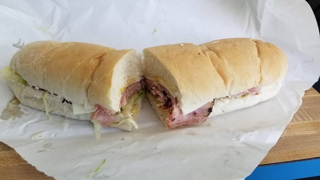 Intermission Deli | restaurant | 2128 Bay St, Saginaw, MI 48602, USA | 9897906777 OR +1 989-790-6777