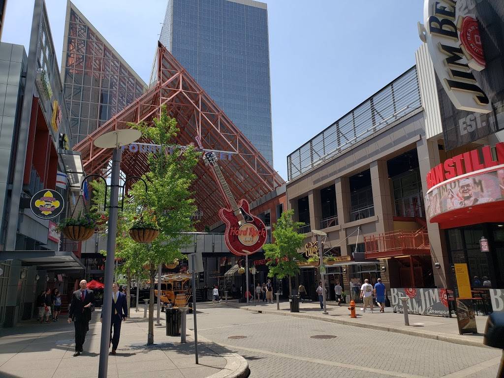 Hard Rock Cafe | restaurant | 424 S 4th St # 135, Louisville, KY 40202, USA | 5025682202 OR +1 502-568-2202