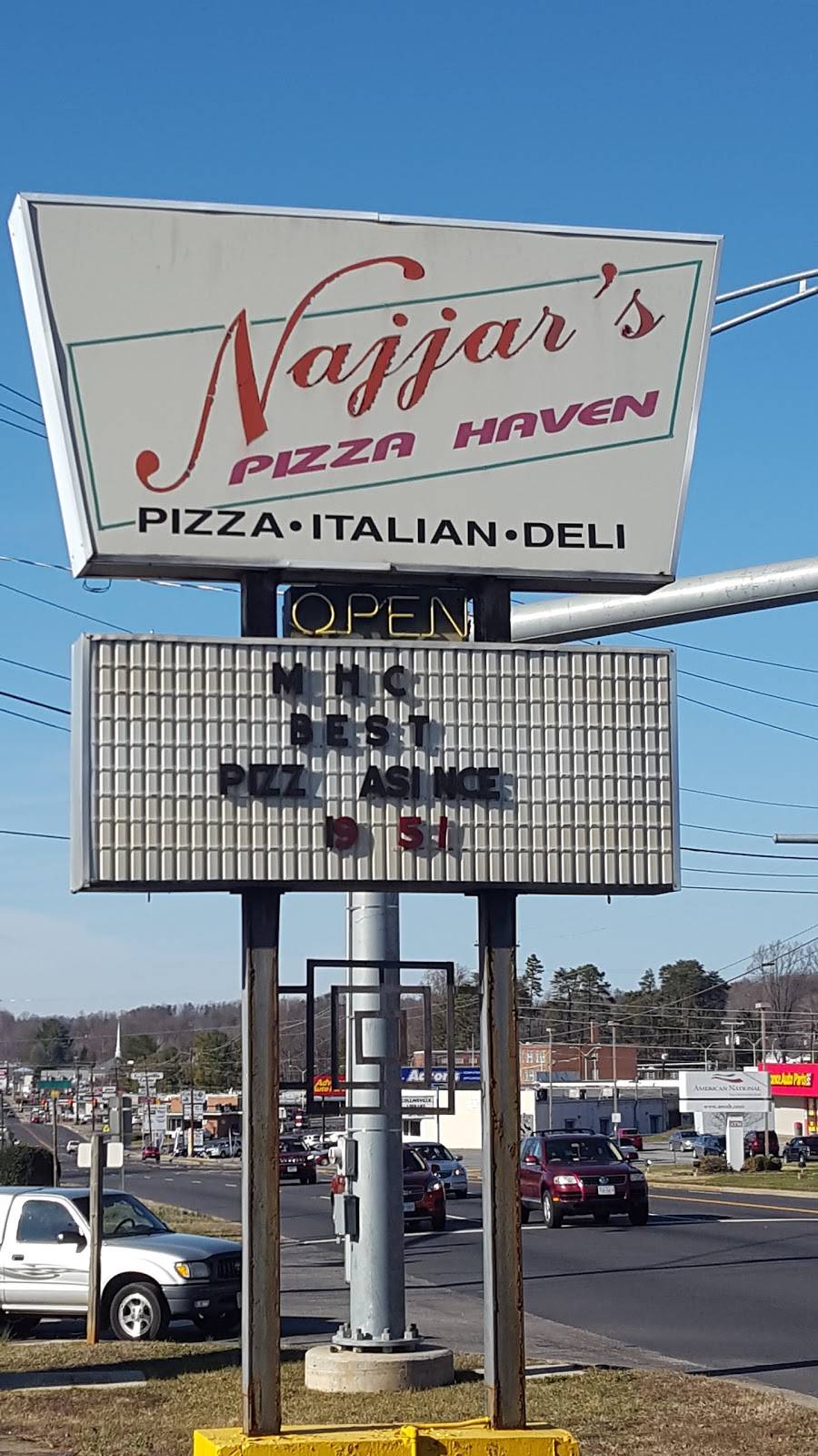 Najjars Pizza Haven Inc | restaurant | 2425 Virginia Ave, Collinsville, VA 24078, USA | 2766473363 OR +1 276-647-3363