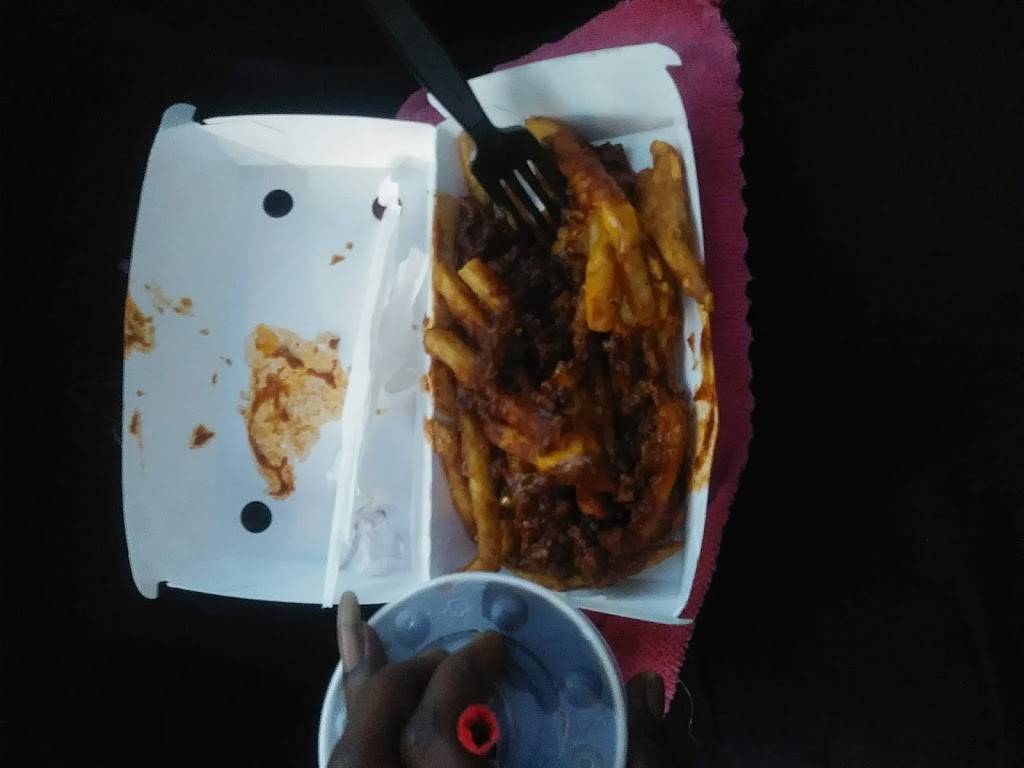 Checkers | restaurant | 9005 Central Ave, Capitol Heights, MD 20743, USA | 3018086226 OR +1 301-808-6226