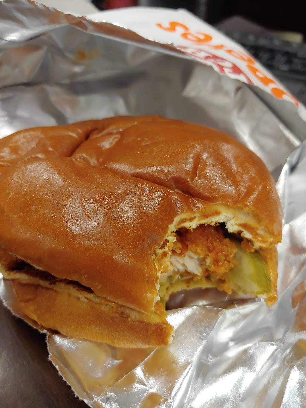 Popeyes Louisiana Kitchen | restaurant | 722 W O St, Lincoln, NE 68528, USA | 4024751394 OR +1 402-475-1394