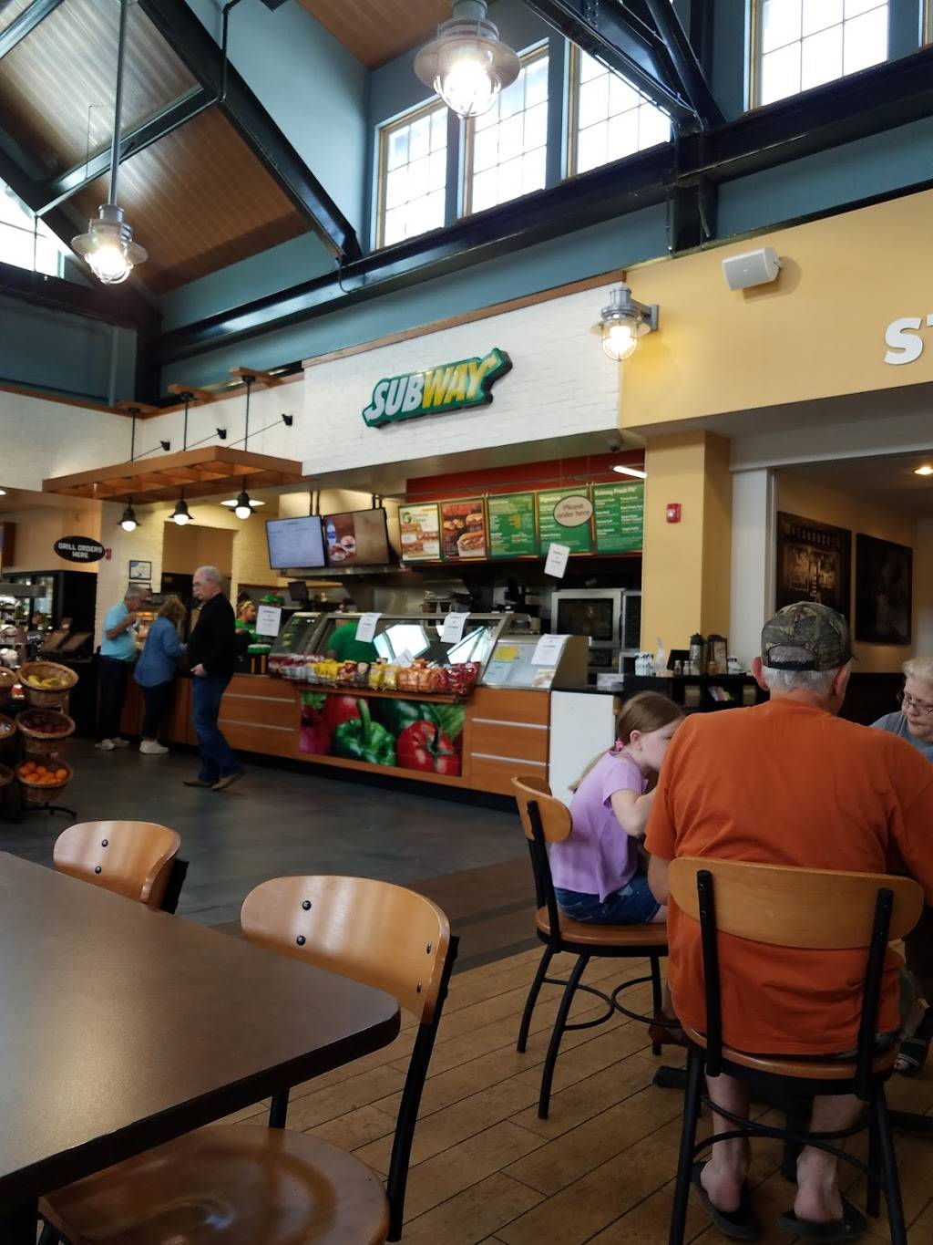 Subway | restaurant | 14731 Pennsylvania Turnpike, Bedford, PA 15522, USA | 8146236203 OR +1 814-623-6203