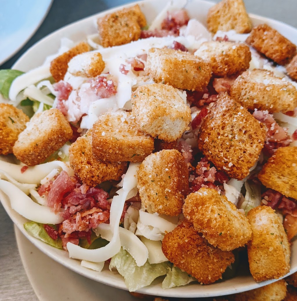 Dions | restaurant | 6410 82nd St, Lubbock, TX 79424, USA | 8067474800 OR +1 806-747-4800