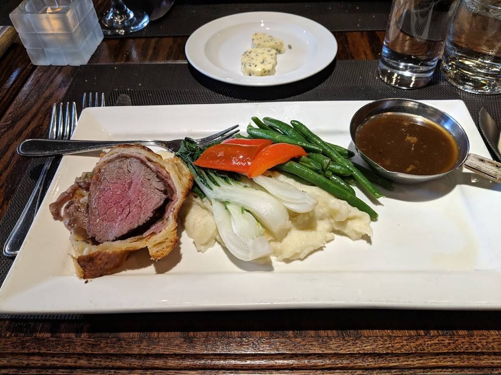 Earl & Angelos | restaurant | 182 Front St, Belleville, ON K8N 2Y7, Canada | 6139621182 OR +1 613-962-1182