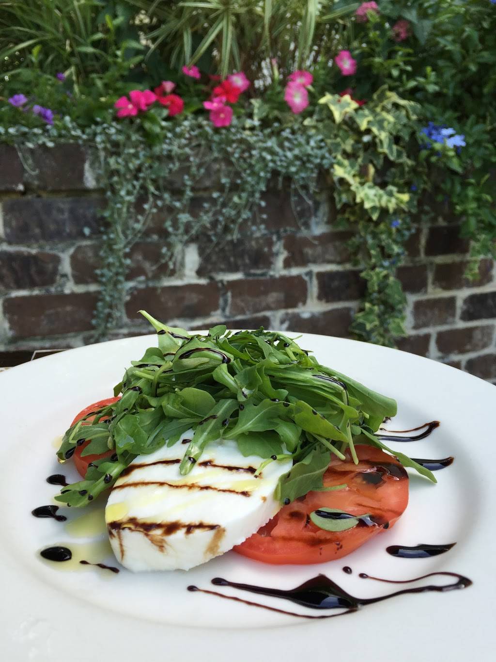 Nazzaros Italian Cuisine | restaurant | 196 Retreat Village, St Simons, GA 31522, USA | 9126346161 OR +1 912-634-6161