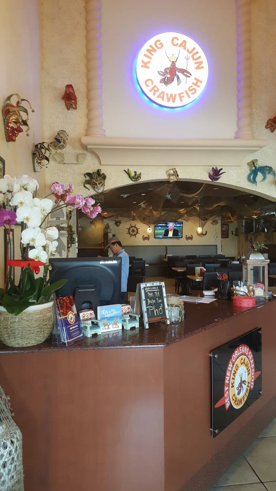 King Cajun Crawfish | restaurant | 9728 E Colonial Dr, Orlando, FL 32817, USA | 4079307670 OR +1 407-930-7670