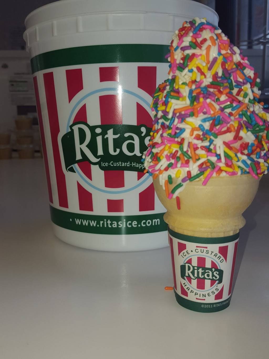 Ritas Italian Ice & Frozen Custard | restaurant | 2000 Columbia Ave, Lancaster, PA 17603, USA | 7174359979 OR +1 717-435-9979