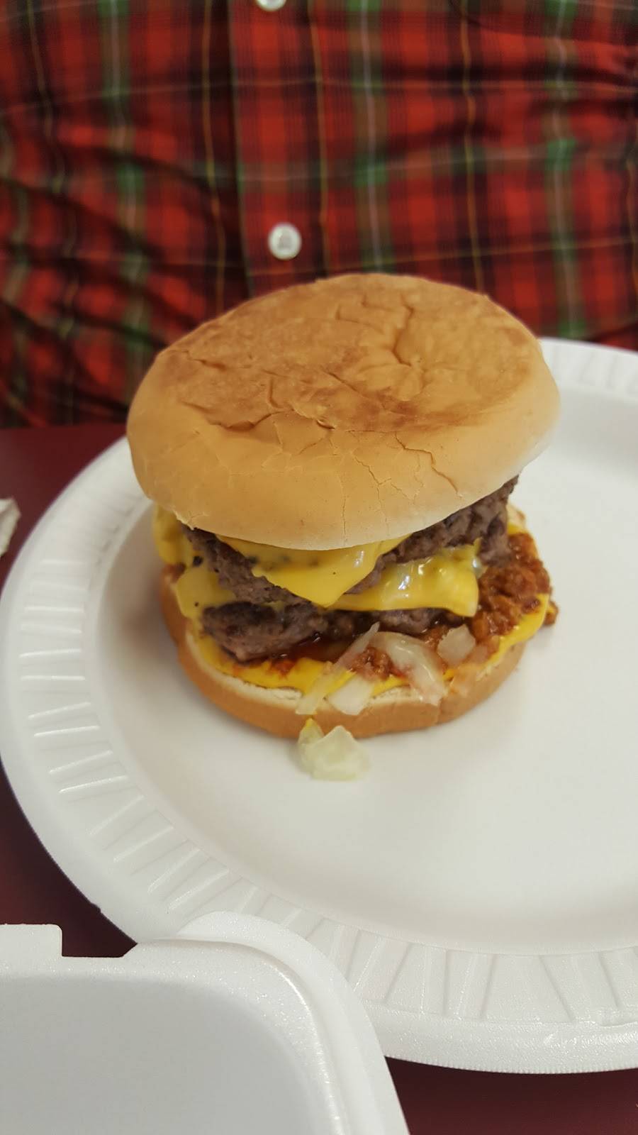 Road Runner Cafe | restaurant | 3569 S Fields St, Farmville, NC 27828, USA | 2527533901 OR +1 252-753-3901