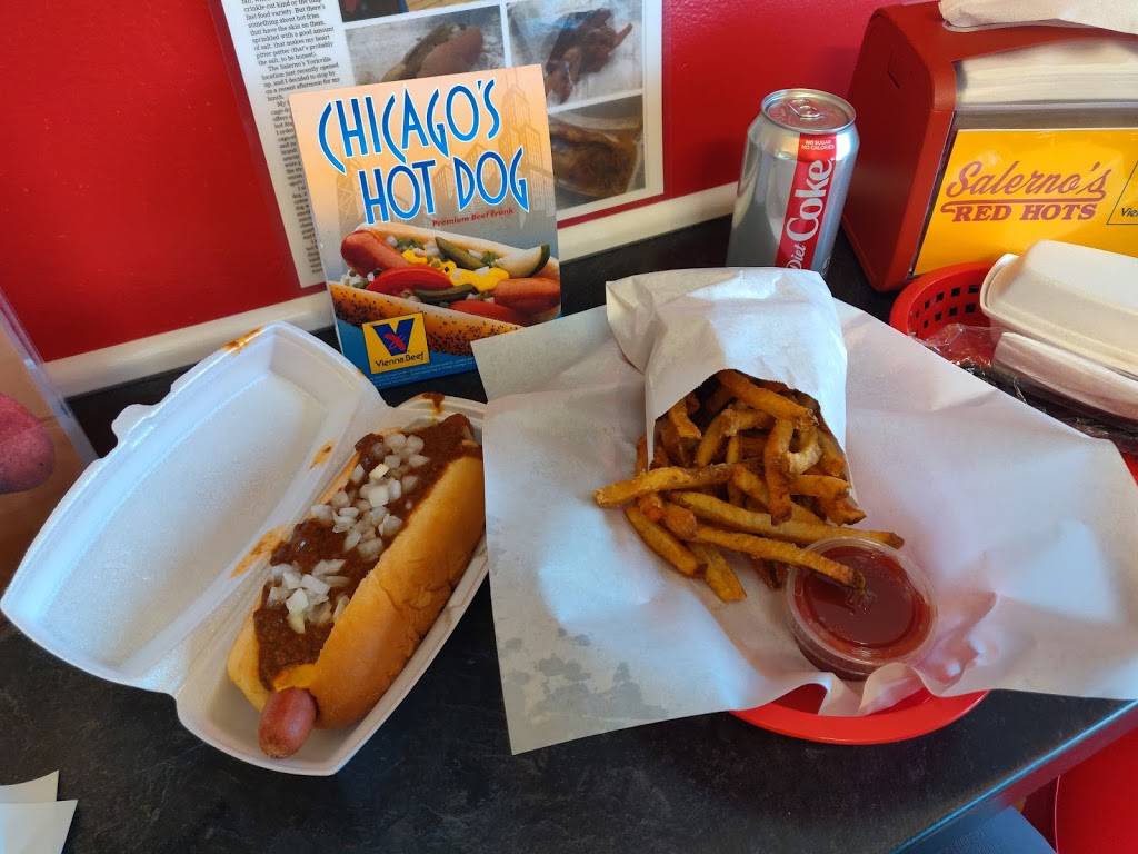 Salernos Red Hots | restaurant | 197 E Veterans Pkwy, Yorkville, IL 60560, USA | 6303838983 OR +1 630-383-8983