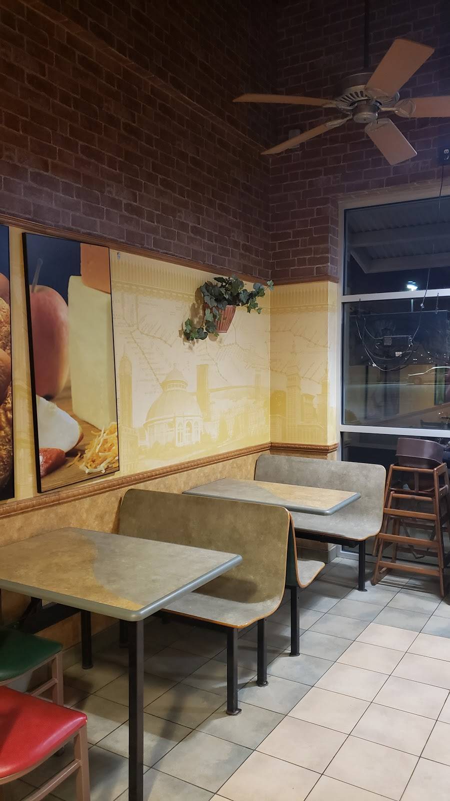 Subway | restaurant | 18220 E 104th Ave, Commerce City, CO 80022, USA | 3032864954 OR +1 303-286-4954