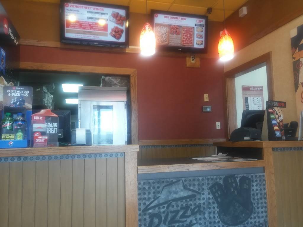 Pizza Hut | meal takeaway | 7900 N May Ave, Oklahoma City, OK 73120, USA | 4058435155 OR +1 405-843-5155