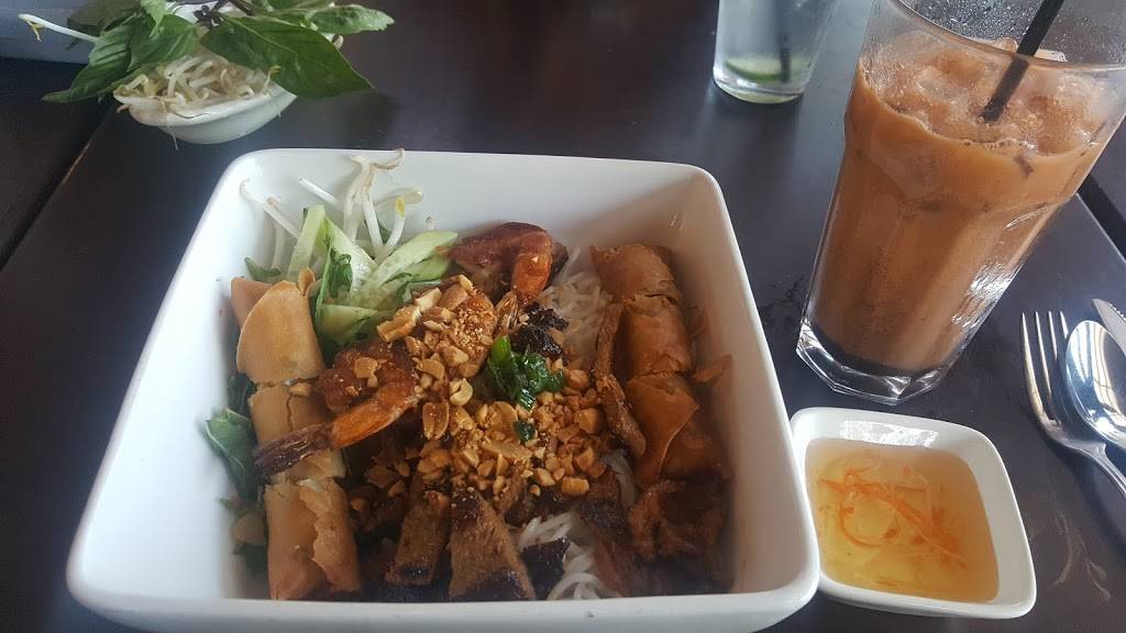 Pho for Days | restaurant | 15703 N 83rd Ave #100, Peoria, AZ 85382, USA | 6233029125 OR +1 623-302-9125