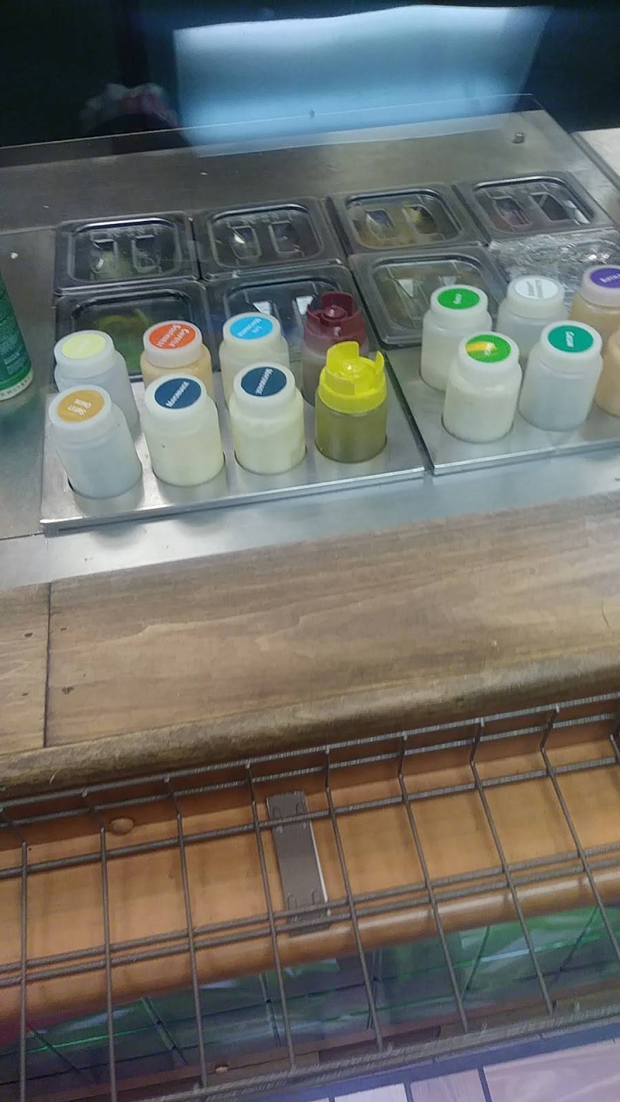 Subway | restaurant | 1604 Parkman Rd NW, Warren, OH 44485, USA | 3303951604 OR +1 330-395-1604