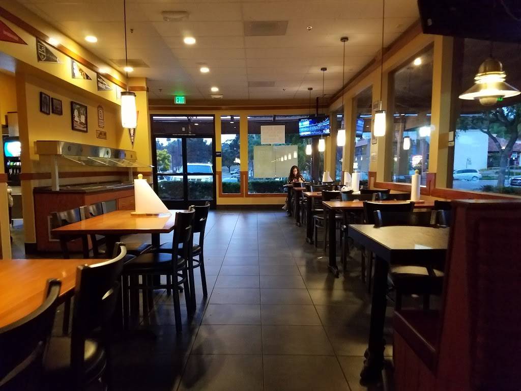 Pizza Hut | meal takeaway | 1528 Sweetwater Rd Suite E&F, National City, CA 91950, USA | 6194748894 OR +1 619-474-8894