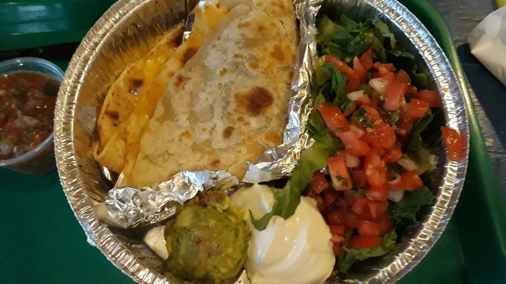 Cafe Rio Mexican Grill | restaurant | 65 E Horizon Ridge Pkwy, Henderson, NV 89002, USA | 7029047310 OR +1 702-904-7310