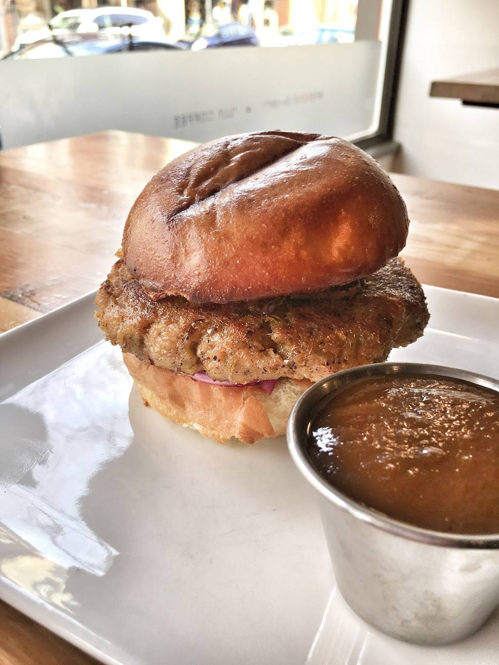 Cafe Nola | restaurant | 4 E Patrick St, Frederick, MD 21701, USA | 3016946652 OR +1 301-694-6652