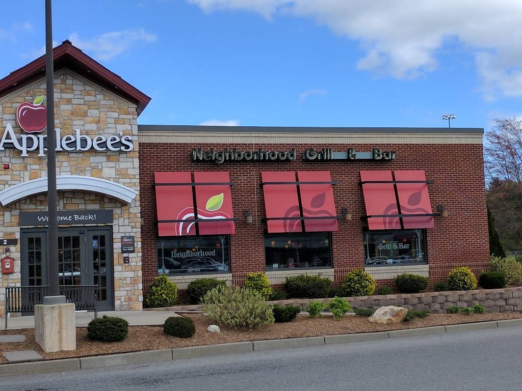 Applebees Grill + Bar | restaurant | 2 Elm St, Woburn, MA 01801, USA | 7819333079 OR +1 781-933-3079