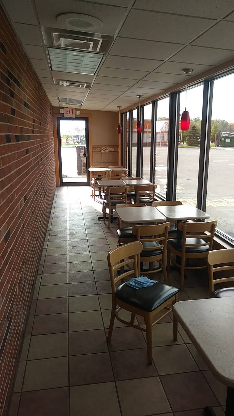 Wendys | restaurant | 1612 S Saginaw Rd, Midland, MI 48640, USA | 9898352880 OR +1 989-835-2880